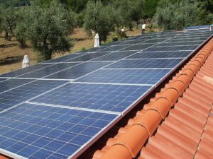 Aufbau Photovoltaik Anlage, PV Anlage steuerfrei